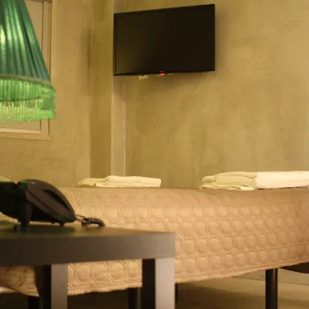 N1 Hostel Apartments And Suites-3